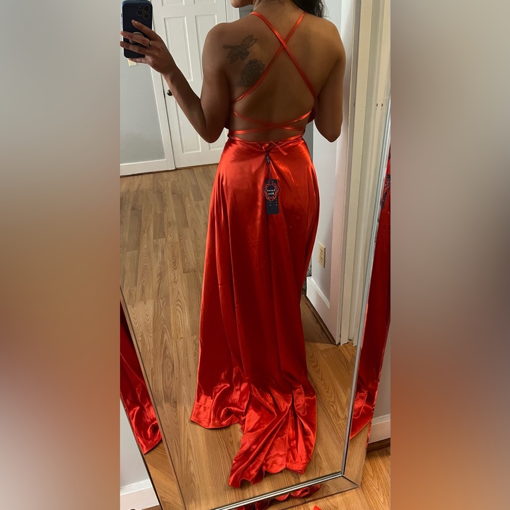 Red Dress - Picture 2 of 2